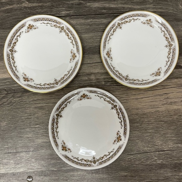 Set of‎ 3 Royal Doulton WD A081 4.75” Bread Plates – Fine Bone China England - Picture 1 of 8